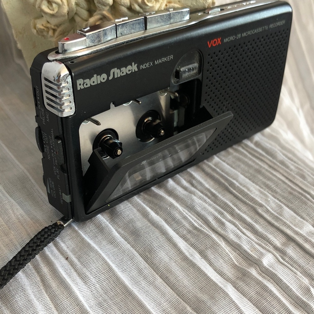 Vintage RADIO SHACK mini handheld voice microcassette recording recorder machine - Picture 8 of 10